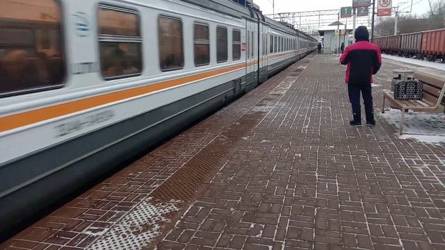 электропоезд Стандарт Плюс сообщение Захарова Крёкшино на станции Электроугли