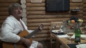 Любимой песню я пою