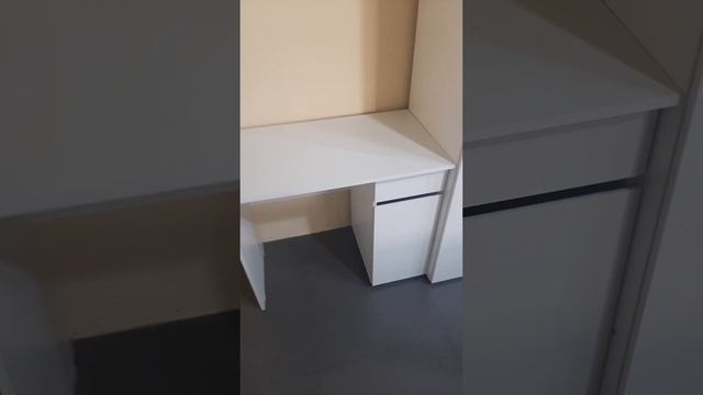 Стол с ящиком и створкой смотреть онлайн