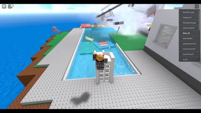 Выживаем на острове (очень весело) Natural Disaster Survival Roblox смотреть онлайн