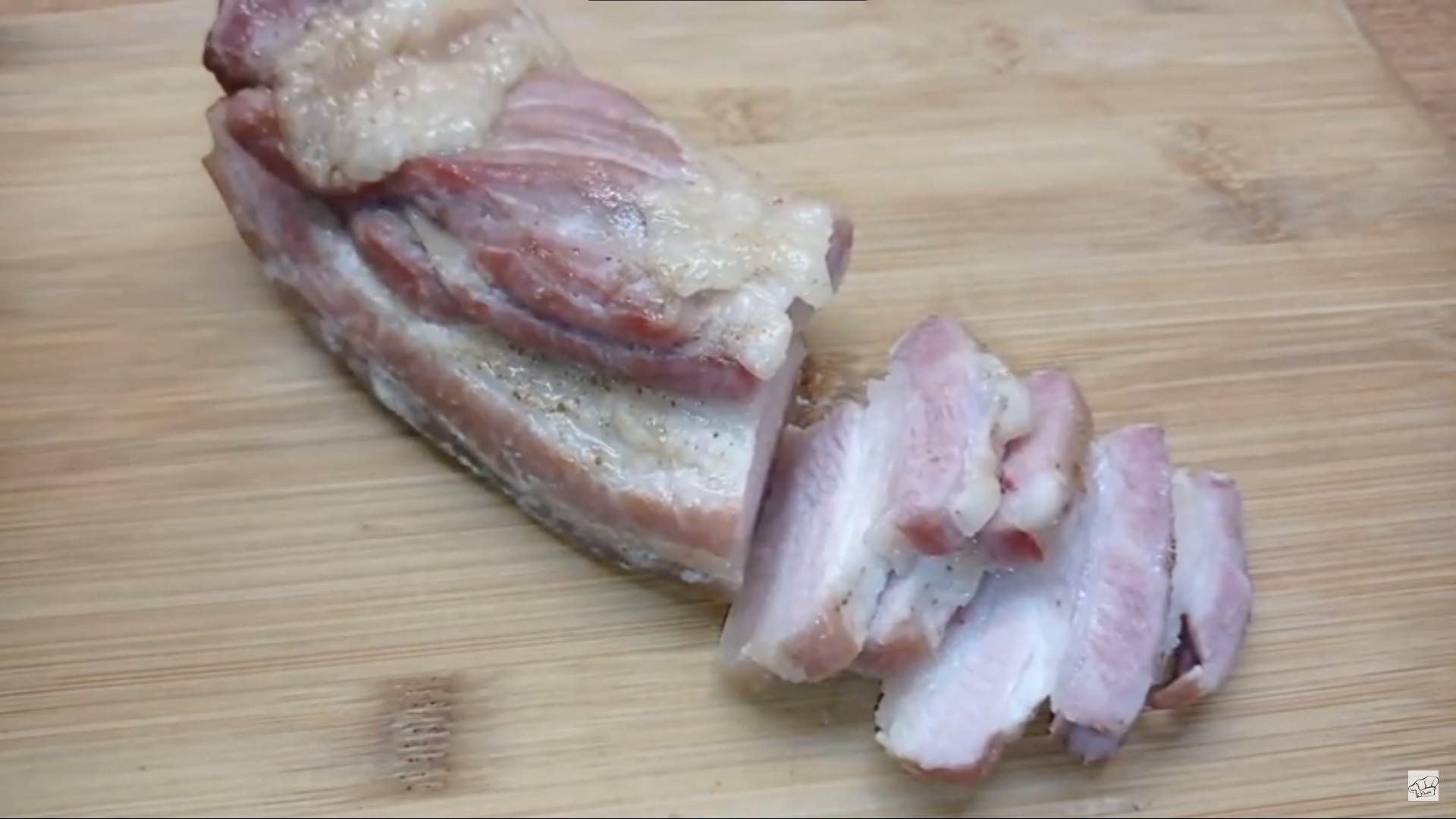 Рецепт вкусной свиной грудинки.