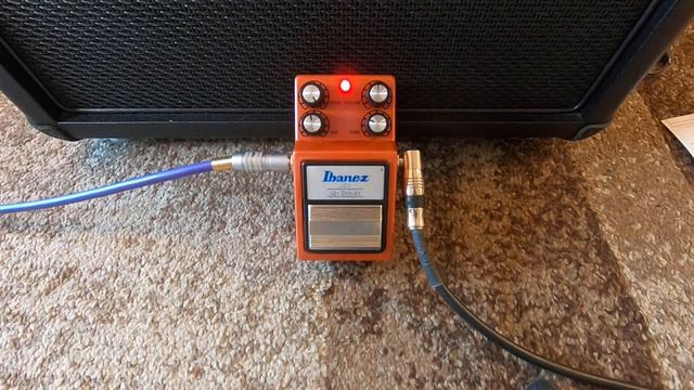 Review en Español del pedal Ibanez JD9 Jet Driver смотреть онлайн