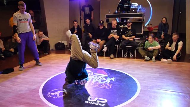 pro 1x1 bboy Bruce Almighty vs Сплошной - брейкданс батл WINTER WARS 2020 смотреть онлайн