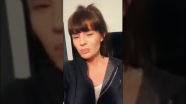 Англичанка коротко сказала про нас, "людей" смотреть онлайн