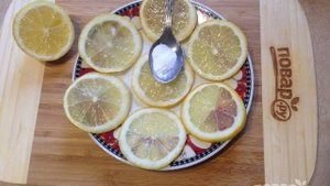 Лимонная закуска с сыром и шоколадом