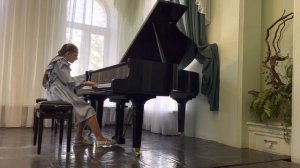 Р. Шуман - Фантастический танец. Исполняет Алиса Чёрная, 9 лет