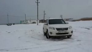 Toyota RAV4 дрифт