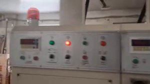 Краткое видео работы полуавтоматической линии SKIF с секцией флексопечати.