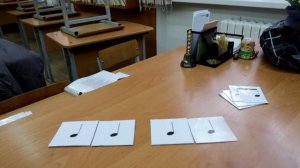 1-й УРОК по РИТМУ: ДЛИТЕЛЬНОСТИ в МУЗЫКЕ: ЧЕТВЕРТНЫЕ и  ВОСЬМЫЕ.