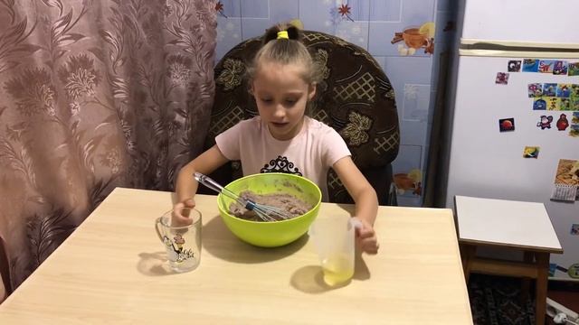 Сумасшедший Пирог без яиц и муки. Очень ПРОСТОЙ рецепт без замешивания теста. Готовят дети смотреть онлайн