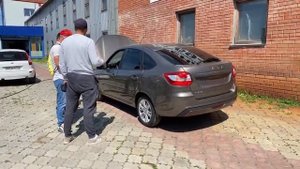 Осмотр и выдача Lada Granta лифтбек в цвете Кориандр!