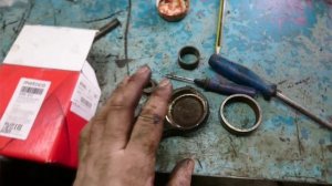 Замена нижней "шаровой"+ замена левого сальника  КПП Пежо 407.