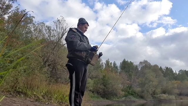 Рыбалка в Мордовии! окунь разного калибра, и не большие шуки! смотреть онлайн