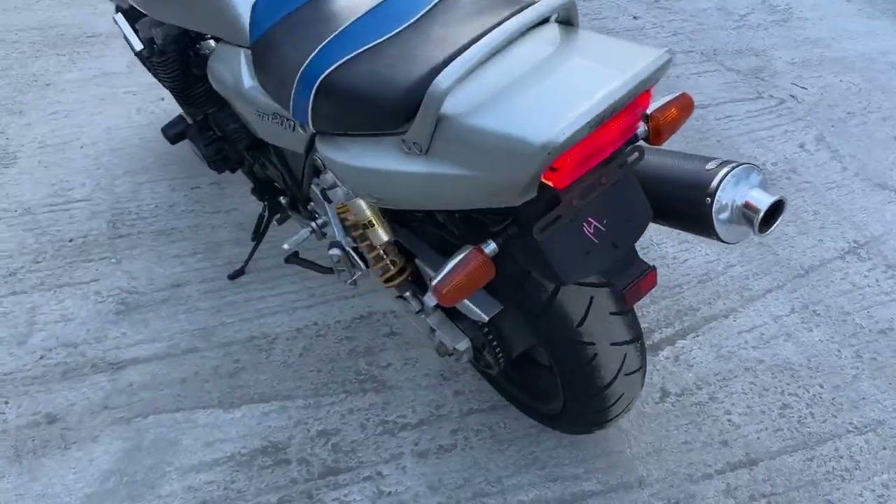 Yamaha XJR1200 смотреть онлайн