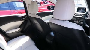 Mazda Axela Sport 15XD L-Package (2)