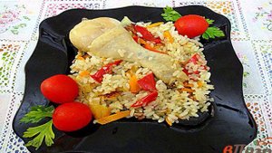 Куриные голени с рисом и овощами