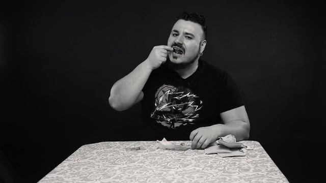 PROBANDO el DELIVERY (comida a domicilio) de DANI GARCÍA | La GRAN FAMILIA MEDITERRÁNEA смотреть онлайн