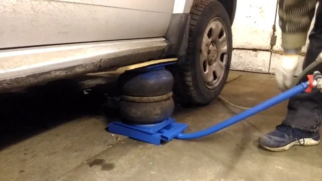 Поднятие Дастера пневмодомкратом смотреть онлайн