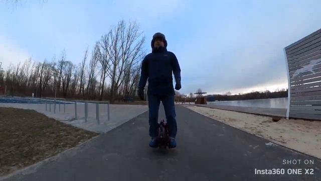 Человечество придумало две гениальные темы это моноколесо и смартфон! смотреть онлайн