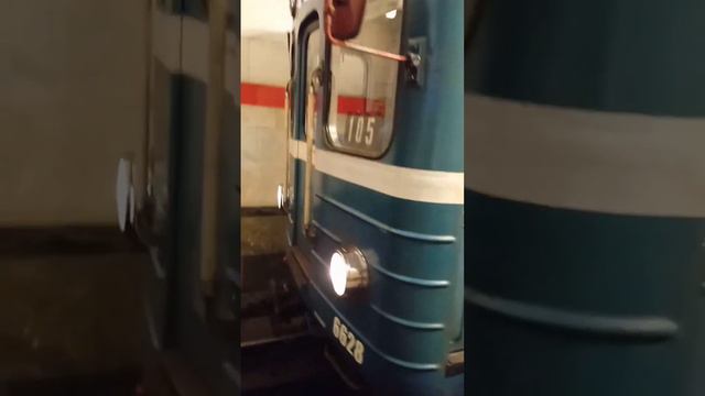 #metro #метро #train ема 502 технологический институт "до автово"