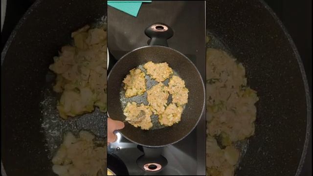 блины из кабачка и цветной капусты.  рецепт #веганскаяеда #веганскийрецепт
