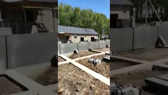 Установка несъемной опалубки при строительстве таунхауса IDEAL