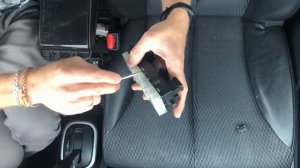NISSAN TIIDA Ремонт кнопки стекло-подъемника!
