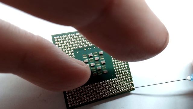 Погнулись ножки на процессоре?Простой способ выставить на место. смотреть онлайн