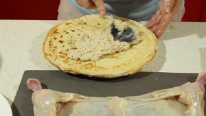 Потрясающая Курица Фаршированная Блинами в Духовке