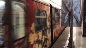 Метропоезд 81-740/741.1 Русич "Акварель" станция метро Волоколамская, маршрут №16