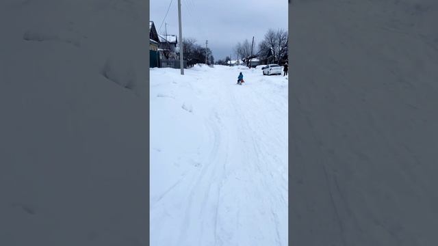 Малой подрос?Газует на своем Ski-Doo Summit 800 смотреть онлайн