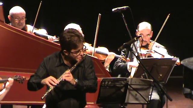 J.S.Bach suite No.2 in B-moll Menuet & Badinerie смотреть онлайн