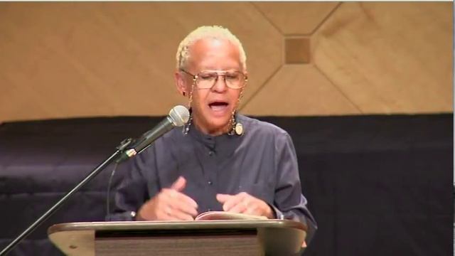 Nikki Giovanni смотреть онлайн