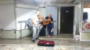 Вот такая музыка играет в метро НСК.