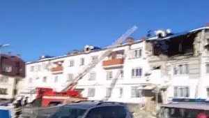 Разрушенный дом в селе Кузнецкое. ГУ МЧС по Челябинской области