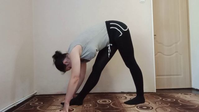 Короткая тренировка в воскресенье. С акцентом на растяжку задней поверхности ног. смотреть онлайн