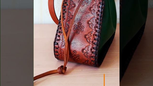 Оригинальная сумочка в этно-стиле