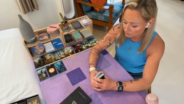 ?LIVE Twin flame read!?PSYCHIC CAFE?10th February 2023 смотреть онлайн