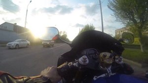 Yamaha R6.Ничего особенного.В конце ролика разгон с 0 до 100