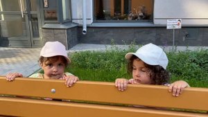 Урок вежливости ! Как надо здороваться )