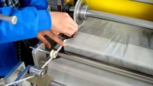 Оборудование для производства бахил.