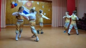 4.11.2017. Танец "Дружба" в исполнении младшей танцевальной группы ДК с.Раздольного.