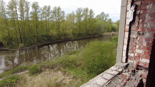 Заброшенный корпус ВМФ в Ломоносове