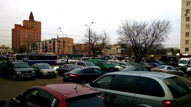 Пасмурно. Сидим в Шоколаднице. Мечты о теплых краях. Руна Дороги