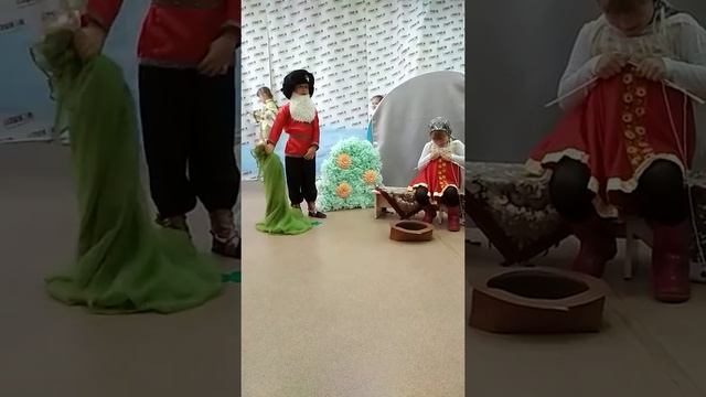 Отрывок из Сказки о рыбаке и рыбке. смотреть онлайн