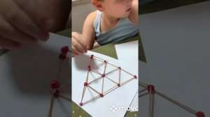 Пирамида из зубочисток и пластилина