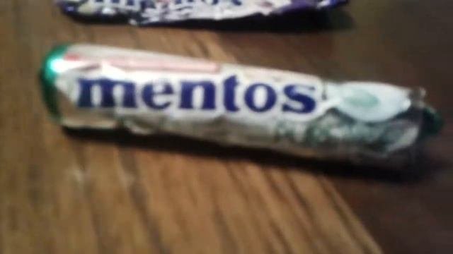 разные жевательные резинки/жевательные резинки Mentos