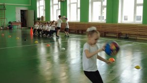 Уроки физической культуры