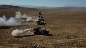 Стрельба из РСЗО «Торнадо-Г» артиллеристами Каспийской флотилии в Дагестане