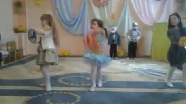 8 марта в садике))Чёрный бумер. смотреть онлайн